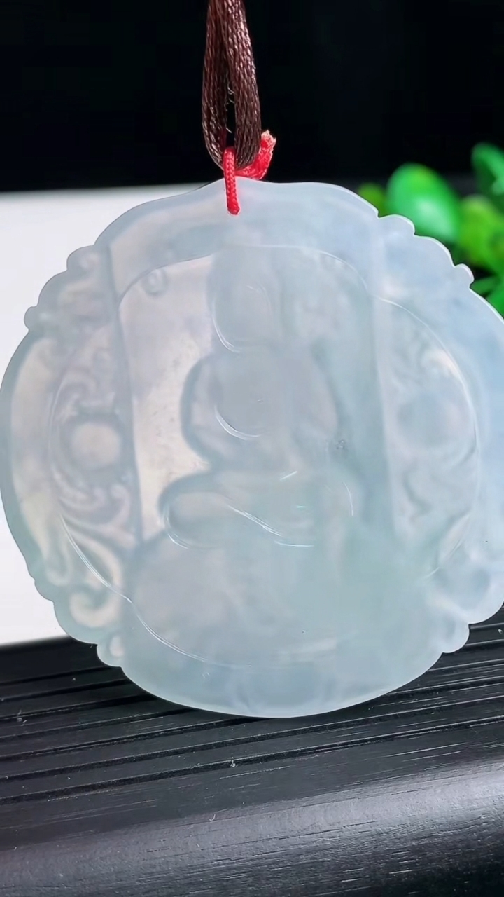 天然A货翡翠种白冰普贤菩萨吊坠尺寸52.2-51-5.1重量:28.02g
3月21日