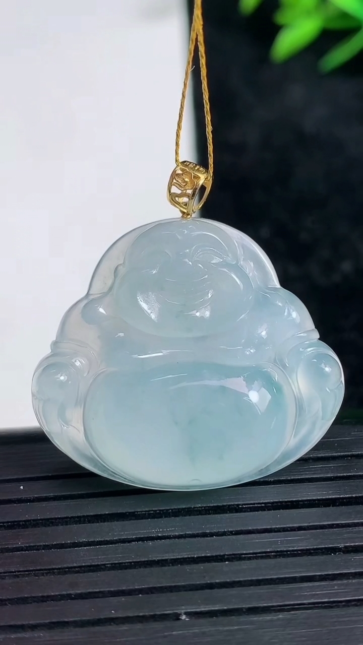 天然A货翡翠种飘花佛公吊坠尺寸25.4-29.1-5.7重量:7.08g
3月21日