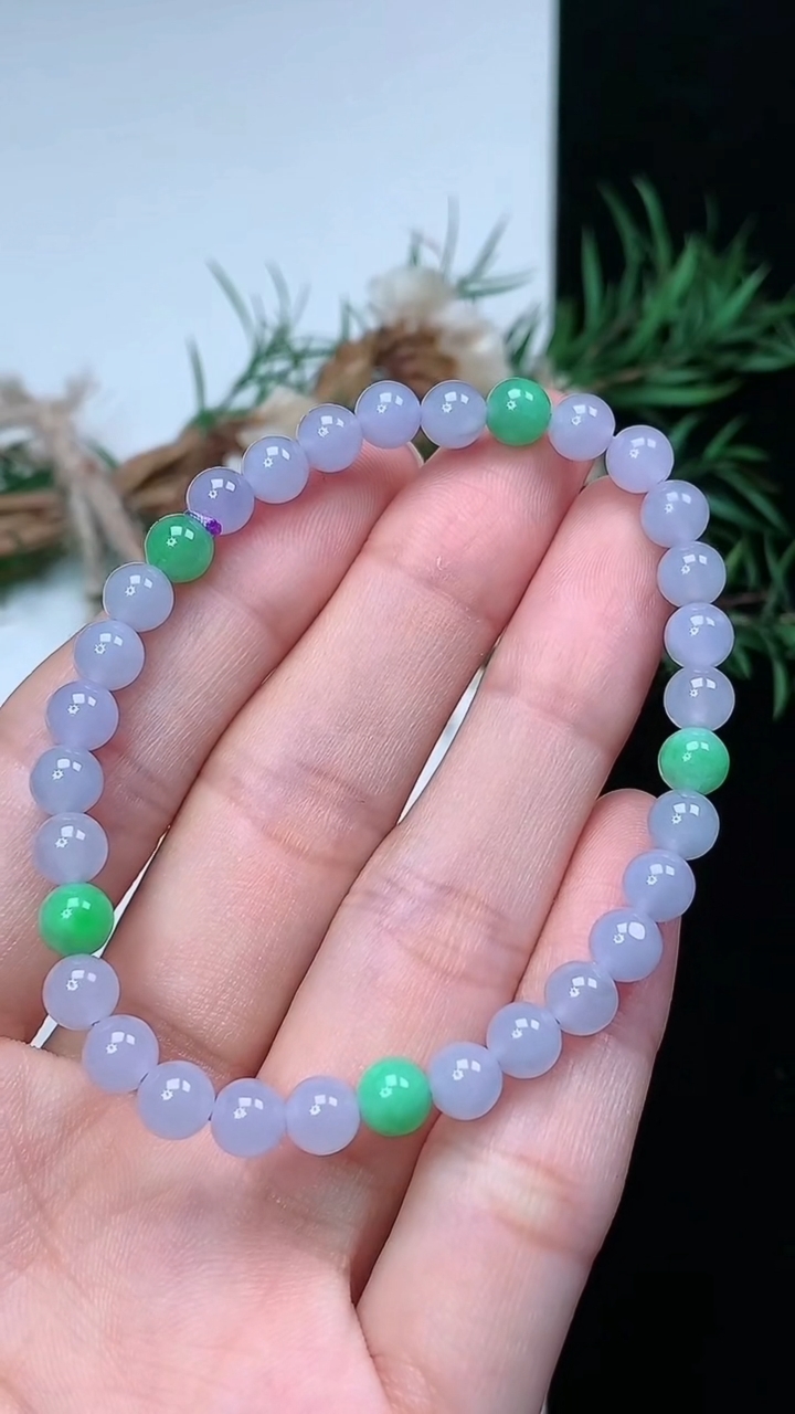 天然A货翡翠货双彩圆珠手串，尺寸5.4-32颗，重量:9.01g3月22日
工厂直销收藏佳品,种好水足，色泽均匀，有种有色，上手高大气！