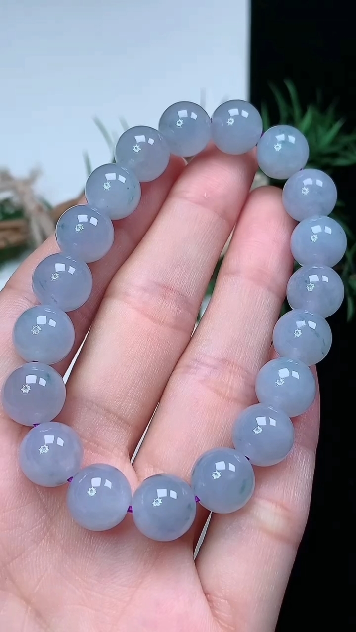 天然A货翡翠紫罗兰 飘花圆珠手串，尺寸9.7-19颗，重量:31.59g3月22日
工厂直销收藏佳品