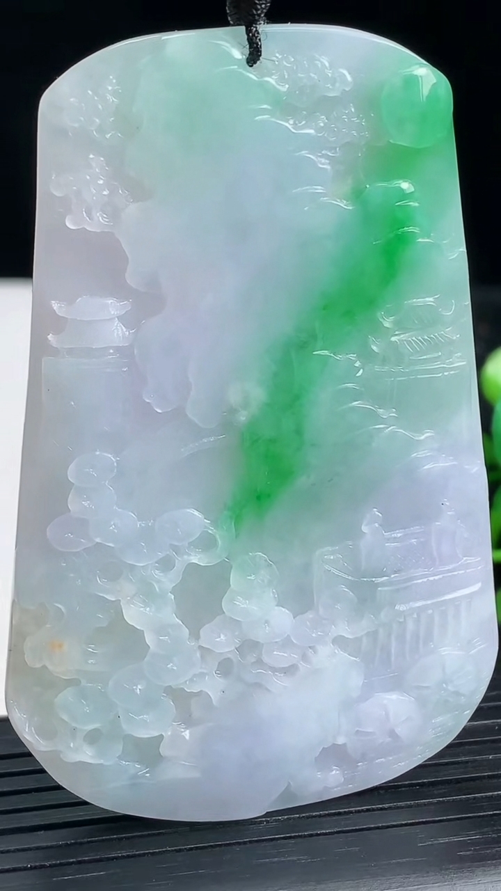 天然A货翡翠山水牌吊坠尺寸72.6-42.6-6重量:41.24g
3月22日