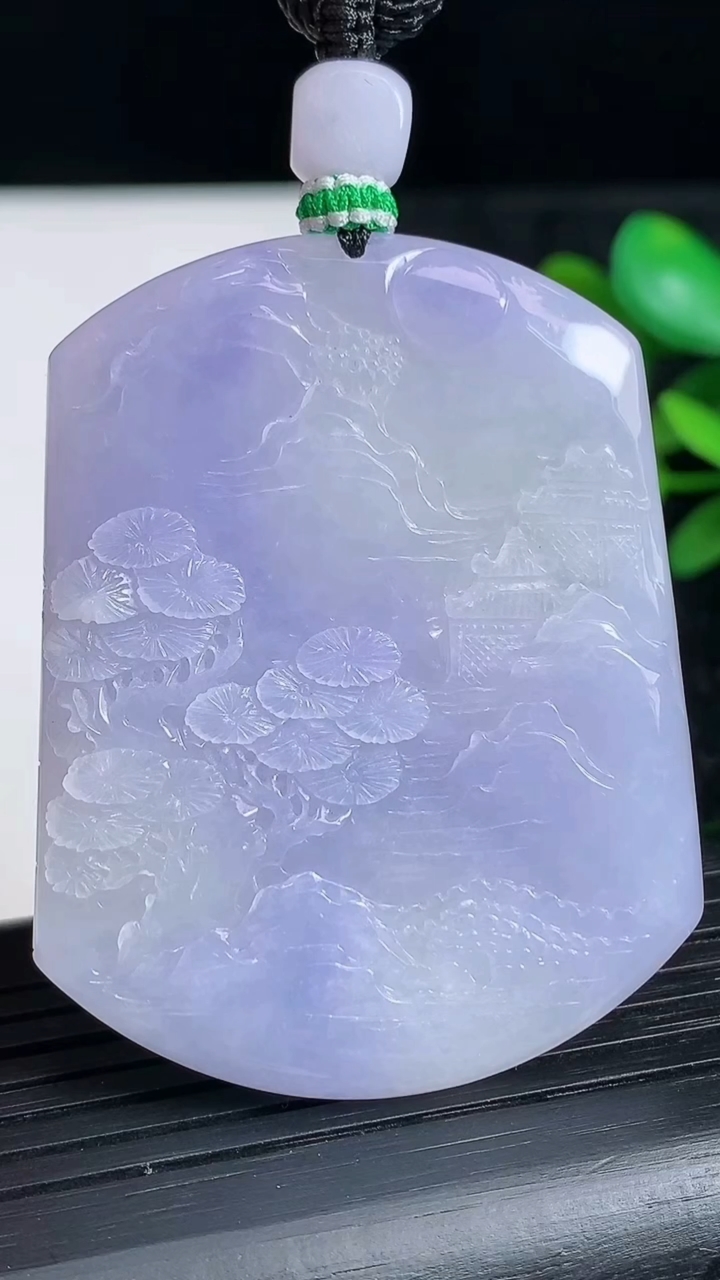 天然A货翡翠紫罗兰山水牌吊坠尺寸50-38.9-4.3重量:26.65g
3月22日