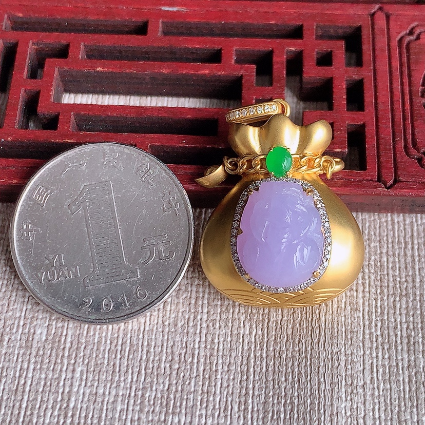 天然A货翡翠18K金伴钻镶嵌紫罗兰招财貔貅吊坠 
尺寸34-21.8-15.4裸石13-10.8mm 重量6.45g 0320