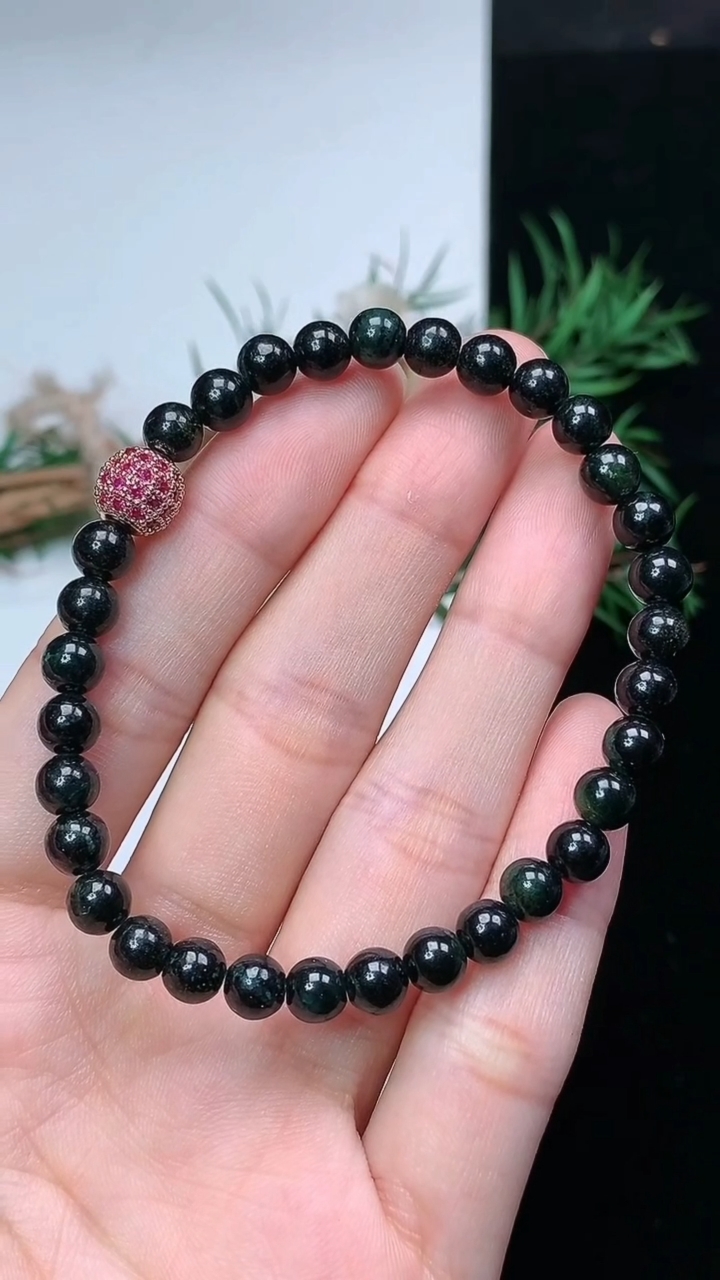 天然A货翡翠货墨翠圆珠手串，尺寸5.7-32颗，重量:10.74g3月22日
工厂直销收藏佳品,种好水足，色泽均匀，有种有色，上手高大气！