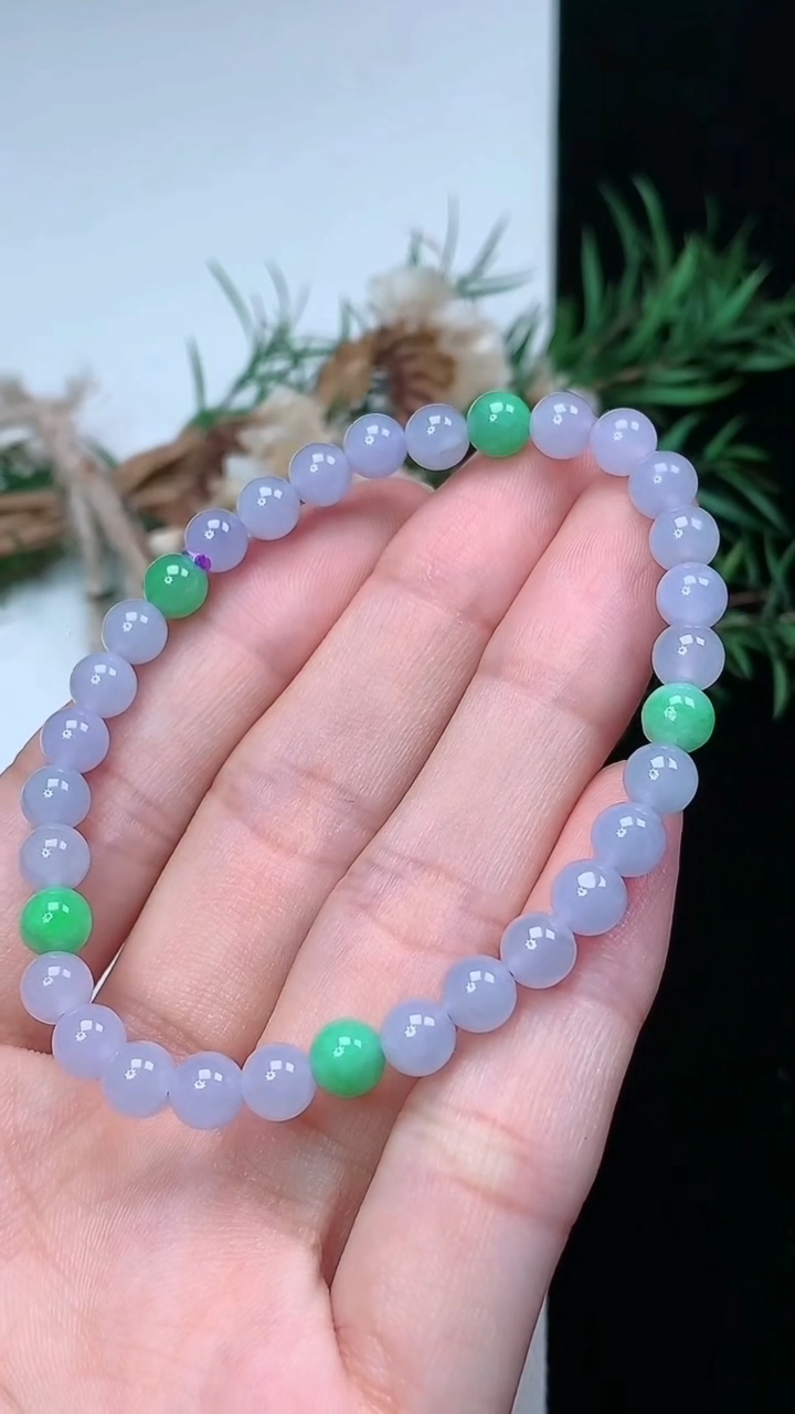 天然A货翡翠货双彩圆珠手串，尺寸5.4-32颗，重量:9.01g3月22日
工厂直销收藏佳品,种好水足，色泽均匀，有种有色，上手高大气！