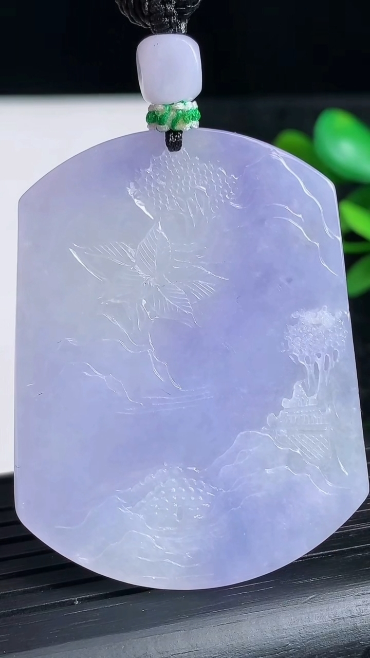 天然A货翡翠紫罗兰山水牌吊坠尺寸50-38.9-4.3重量:26.65g
3月22日