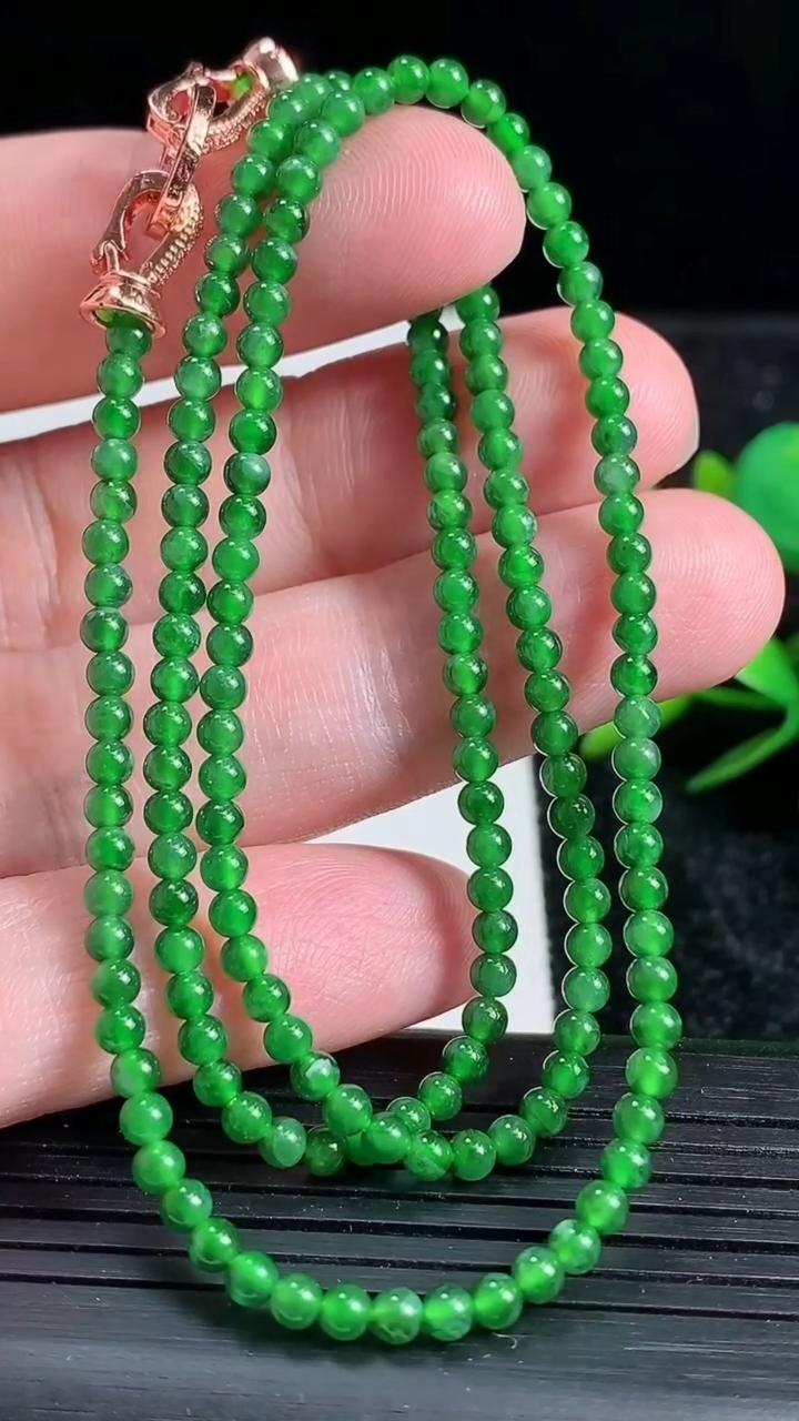 天然A货翡翠小米珠项链，尺寸3，重:9.20g
3月22日