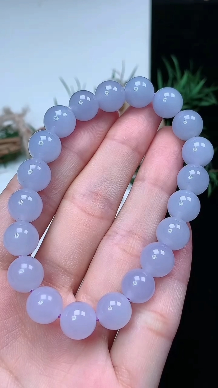 天然A货翡翠紫罗兰圆珠手串，尺寸9.5-20颗，重量:29.29g3月22日
工厂直销收藏佳品,种好