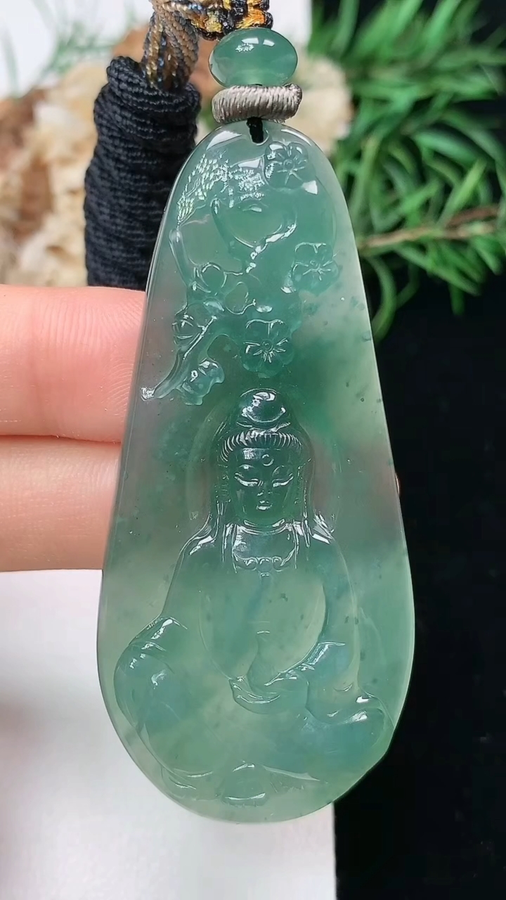 天然A货翡翠蓝水观音菩萨吊坠，尺寸59.2-27.6-5.6，重量:20.71g
3月22日