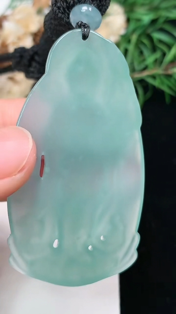 天然A货翡翠蓝水虚空藏观音菩萨吊坠，尺寸54.7-30.8-5.3，重量:20.57g
3月22日