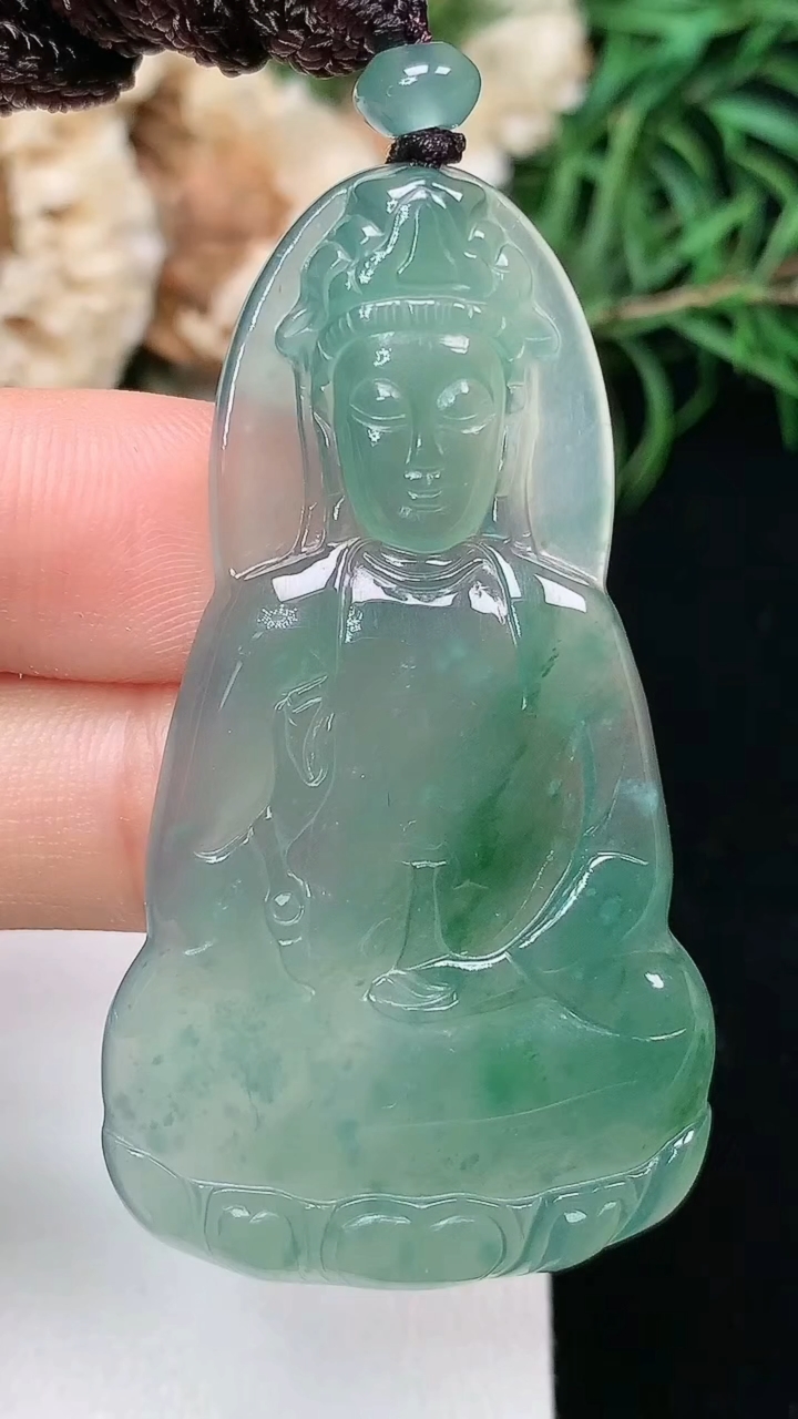 天然A货翡翠蓝水素衣观音吊坠，尺寸50.2-28.2-4.6，重量:14.76g
3月22日