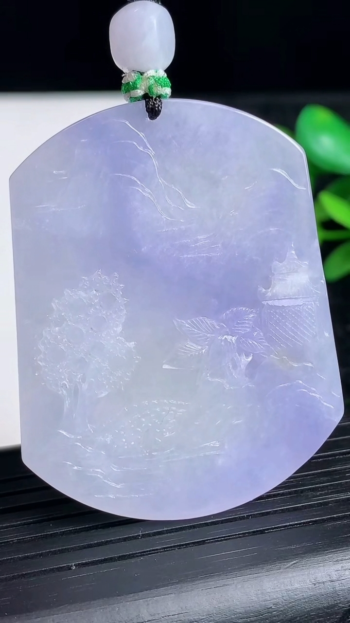 天然A货翡翠紫罗兰山水牌吊坠尺寸50.2-40.4-4.4重量:25.87g
3月22日