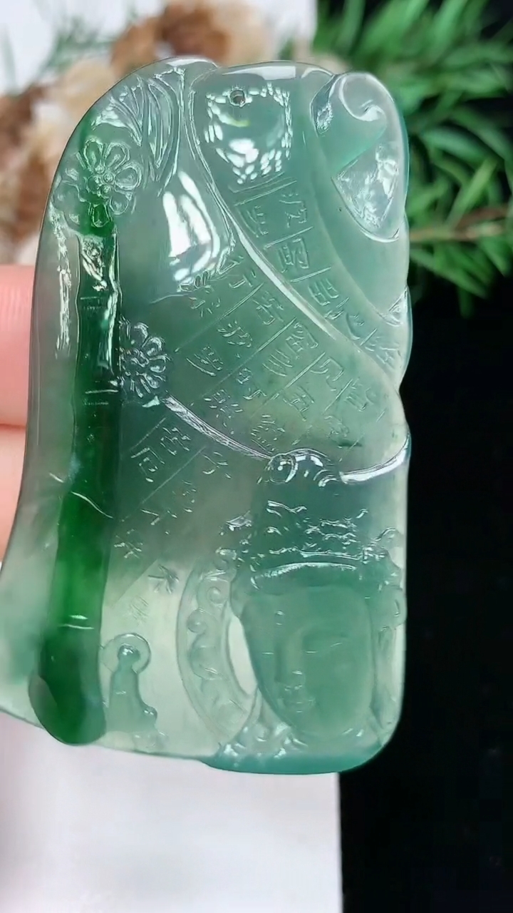 天然A货翡翠蓝水观音头吊坠，尺寸57-36.2-5.4，重量:19.03g
3月22日