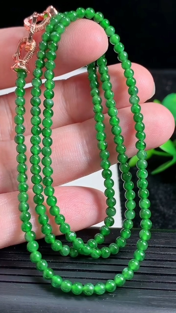 天然A货翡翠小米珠项链，尺寸3，重:9.20g
3月22日