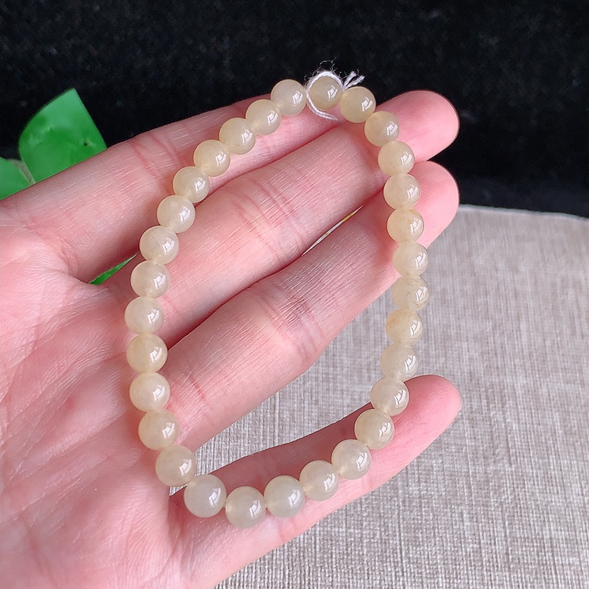 天然A货翡翠黄翡圆珠佛珠手串30颗 
尺寸6mm 重量12.18g 0322