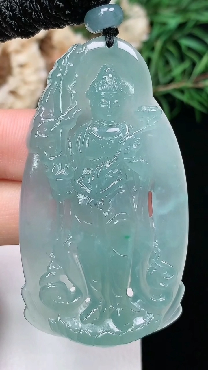 天然A货翡翠蓝水虚空藏观音菩萨吊坠，尺寸54.7-30.8-5.3，重量:20.57g
3月22日