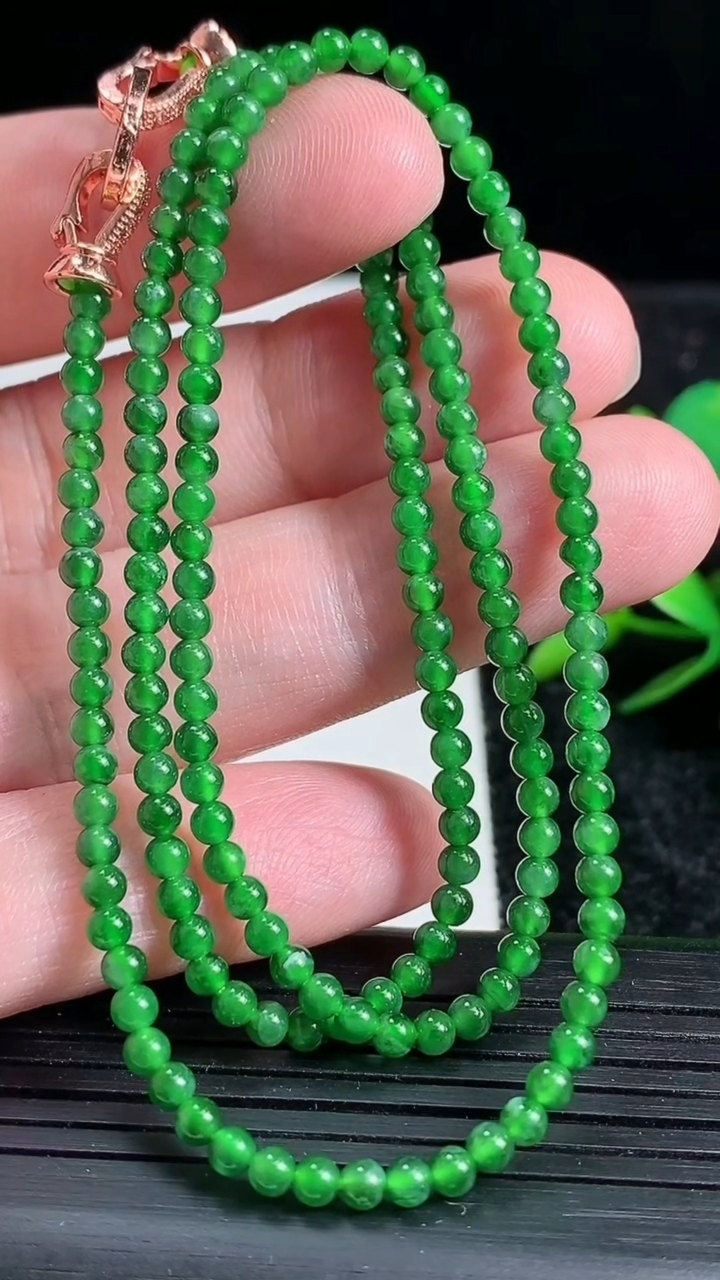 天然A货翡翠小米珠项链，尺寸3，重:9.20g
3月22日