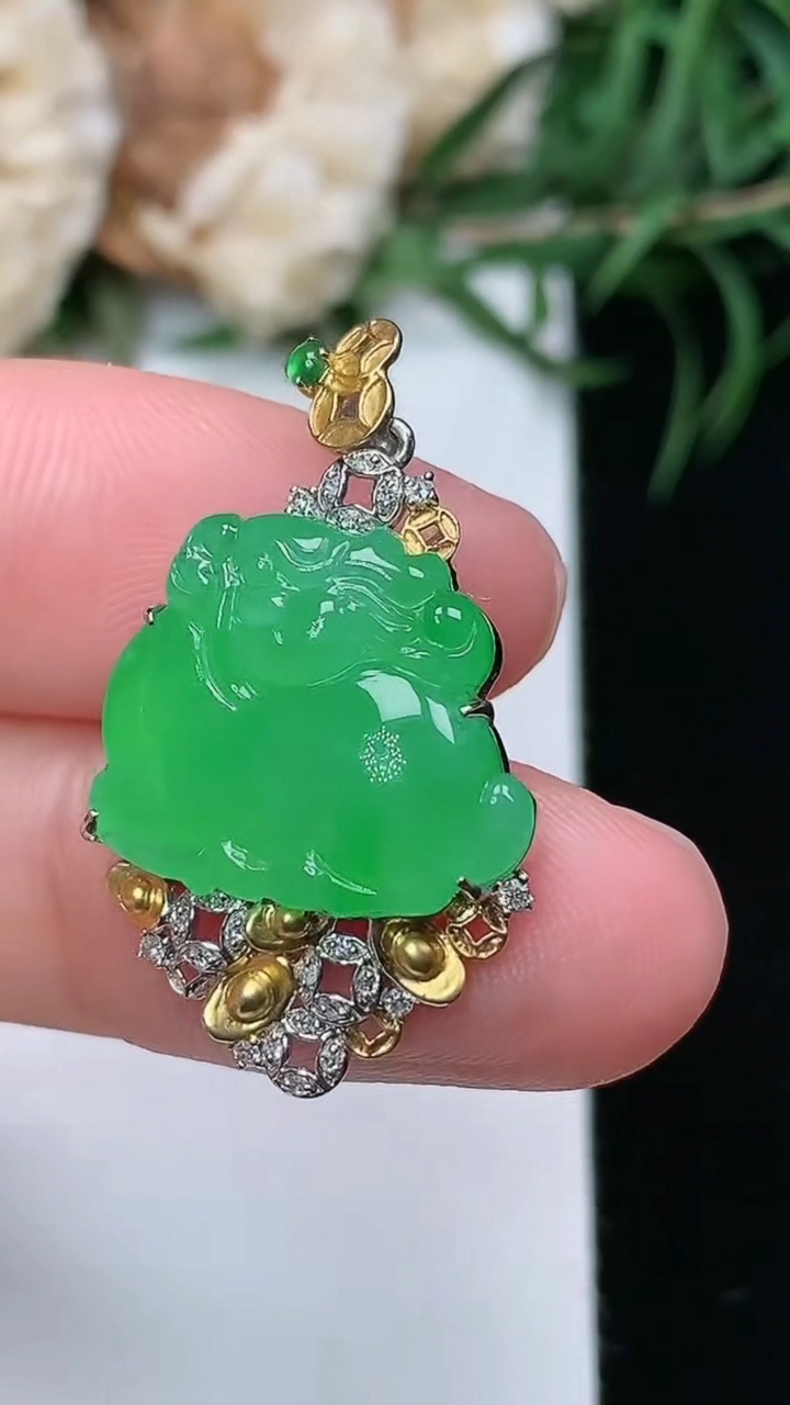 天然A货翡翠貔貅吊坠，尺寸28.7-13.8-16-5.5，重量:4.01g
3月22日