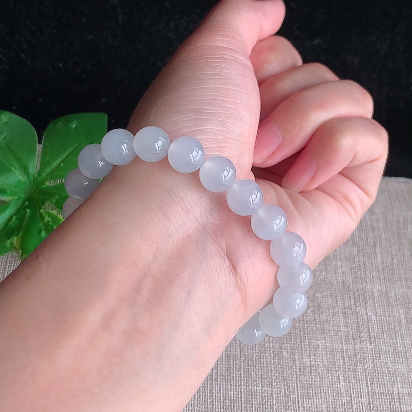 天然A货翡翠白冰白月光圆珠佛珠手串21颗 完
尺寸8.6mm 重量24.96g 0322