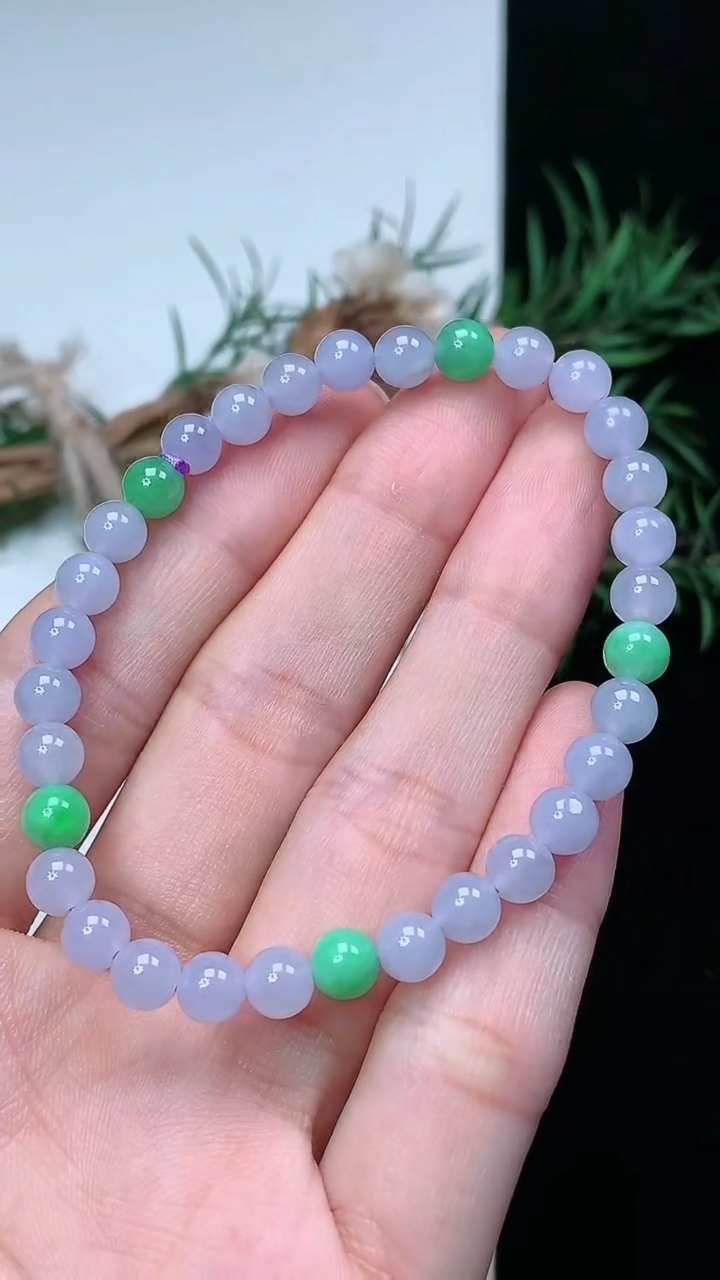 天然A货翡翠货双彩圆珠手串，尺寸5.4-32颗，重量:9.01g3月22日
工厂直销收藏佳品,种好水足，色泽均匀，有种有色，上手高大气！