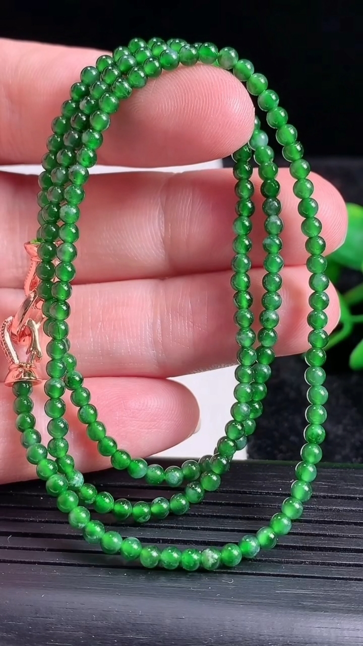 天然A货翡翠小米珠项链，尺寸3，重:9.32g
3月22日