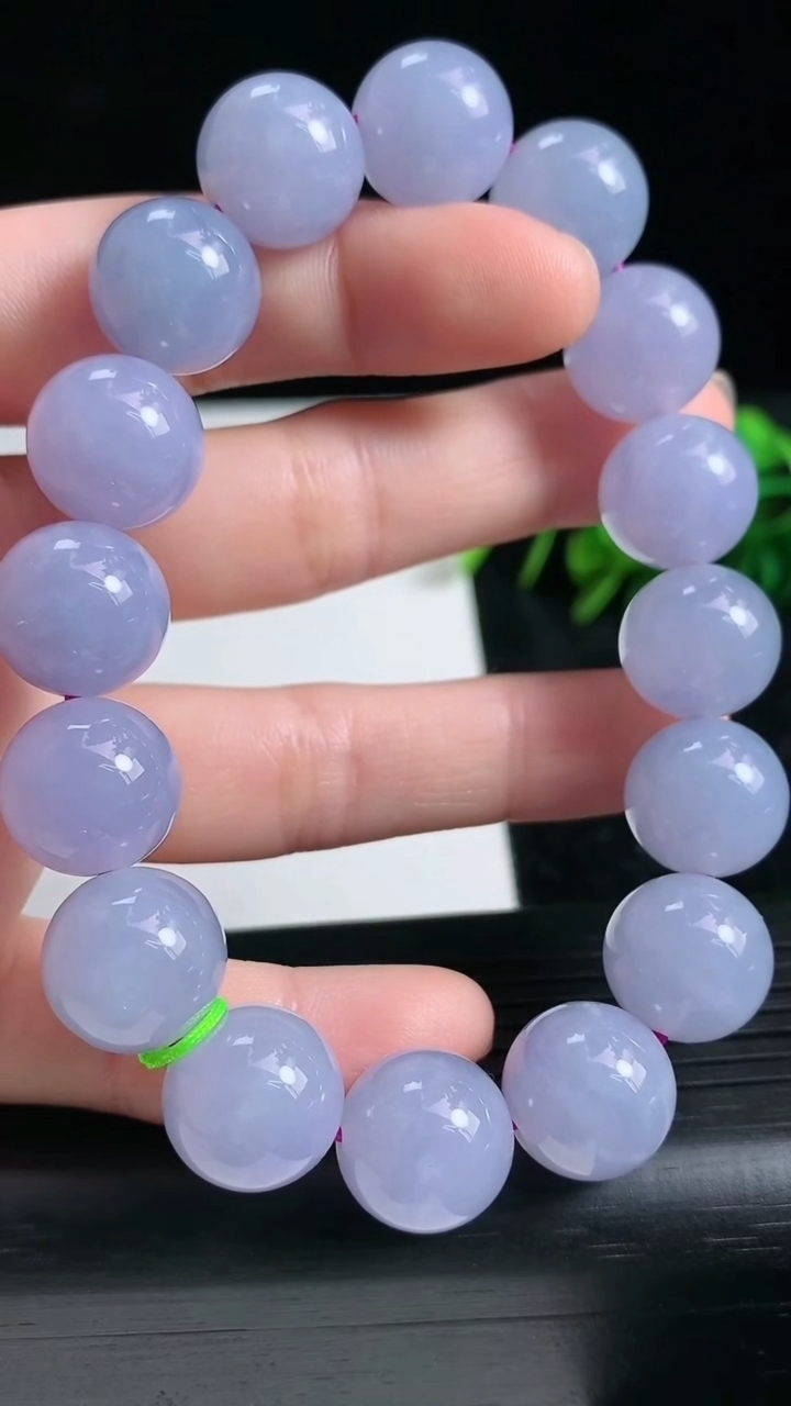 天然A货翡翠紫罗兰圆珠手串尺寸12.9-16颗重量:63.20g3月23日
工厂直销收藏佳品,种好水