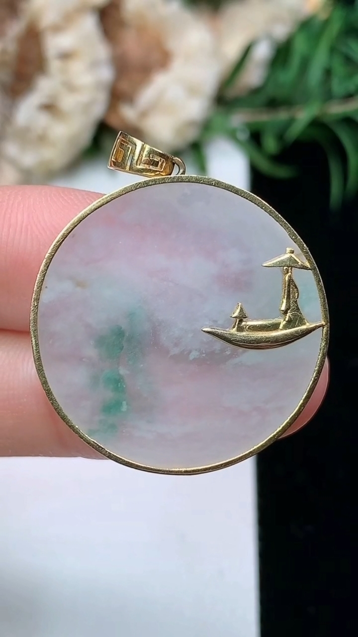 天然A货翡翠无事牌吊坠，尺寸25-4，重量:6.59g
3月23日