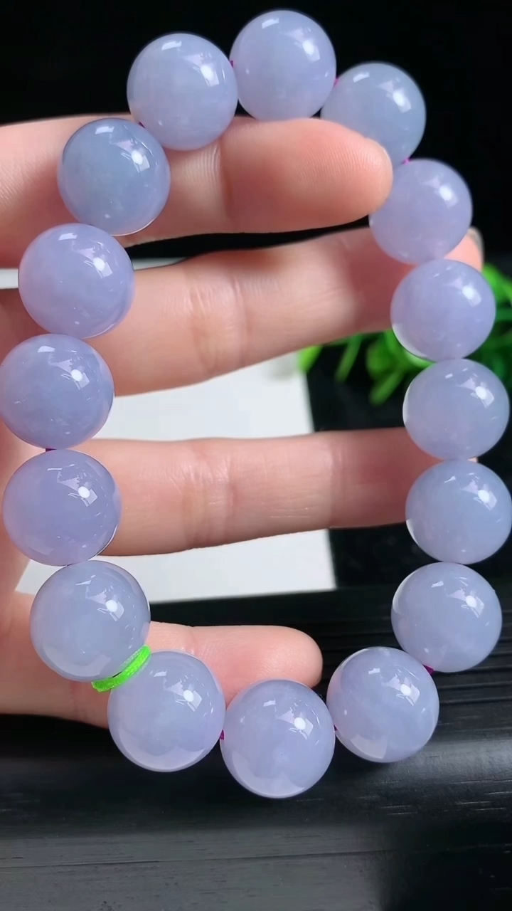 天然A货翡翠紫罗兰圆珠手串尺寸12.9-16颗重量:63.20g3月23日
工厂直销收藏佳品,种好水