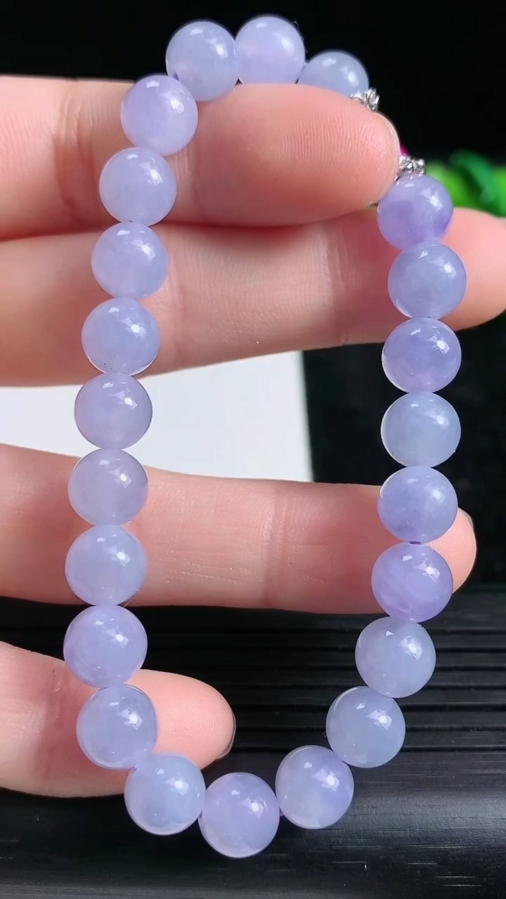 天然A货翡翠紫罗兰圆珠手串尺寸7.2-23颗重量:17.00g3月23日
工厂直销收藏佳品,种好水足