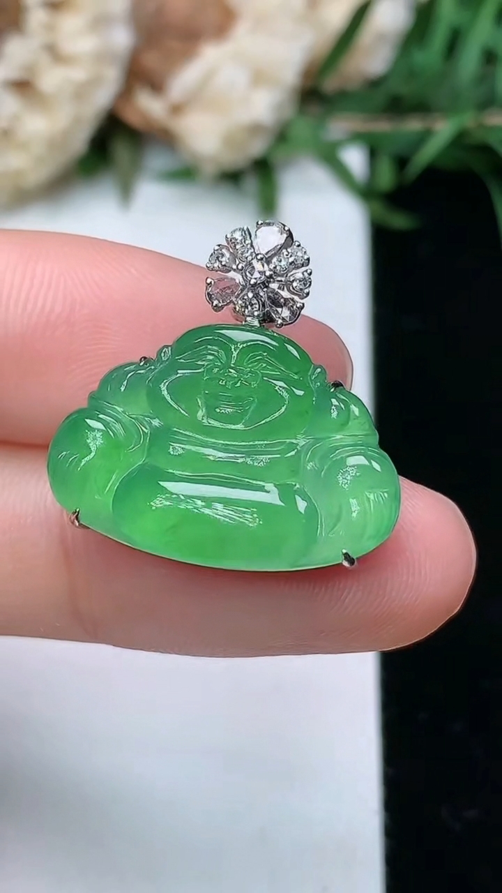 天然A货翡翠佛公吊坠，尺寸13.8-21-6，重量:3.49g
3月23日