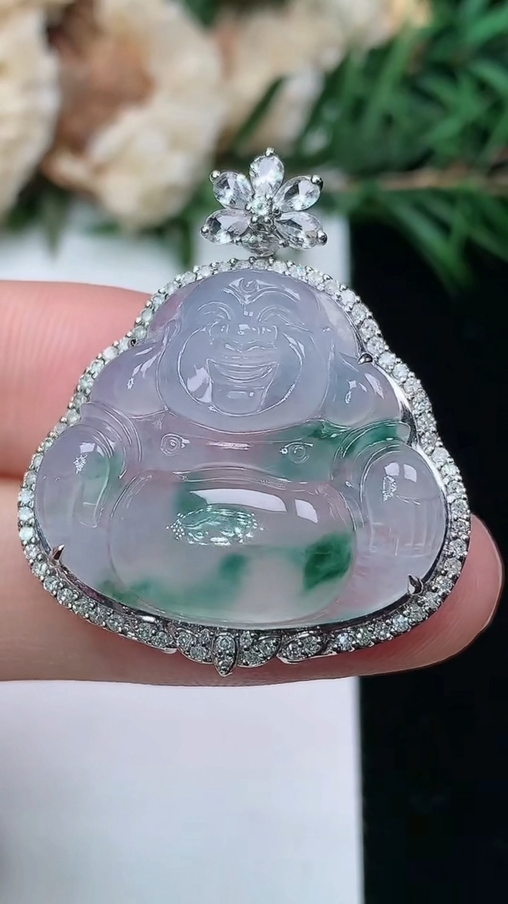 天然A货翡翠飘花佛公吊坠，尺寸32.2-27.4-9.5，裸石21-24，重量:6.48g
3月24日