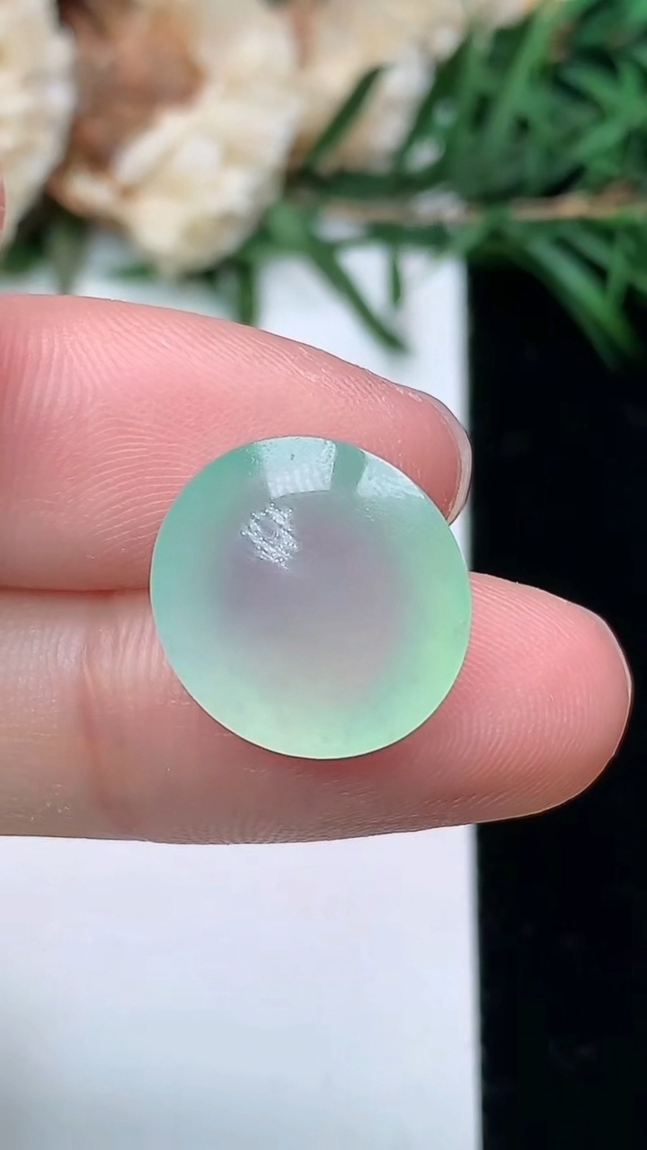 天然A货翡翠蛋面镶嵌件，尺寸14.6-13.4-7.2，重量:2.11g
3月24日