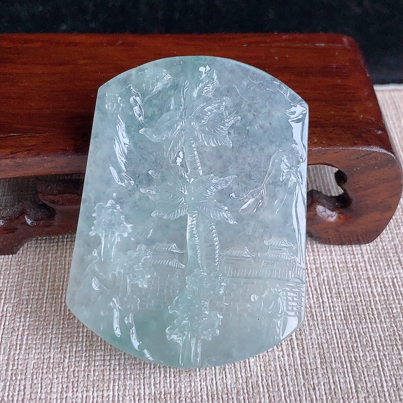 天然A货翡翠晴水意境山水牌吊坠 
尺寸53-40-5.5mm 重量28.30g 0324