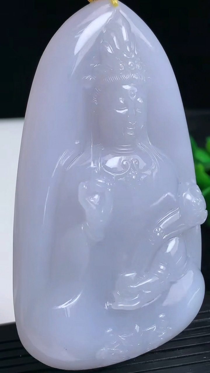 天然A货翡翠紫罗兰观音菩萨吊坠尺寸75.8-47.7-10.1重量:77.23g
3月24日