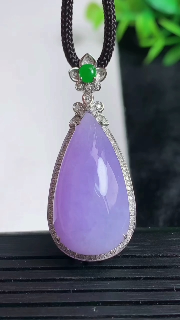 天然A货翡翠18K金紫罗兰水滴吊坠尺寸39.2-16-10.2裸石25.6-13.8重量:6.26g
