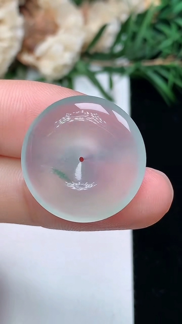 天然A货翡翠飘花平安扣吊坠，尺寸20.6-4.7，重量:4.02g
3月24日