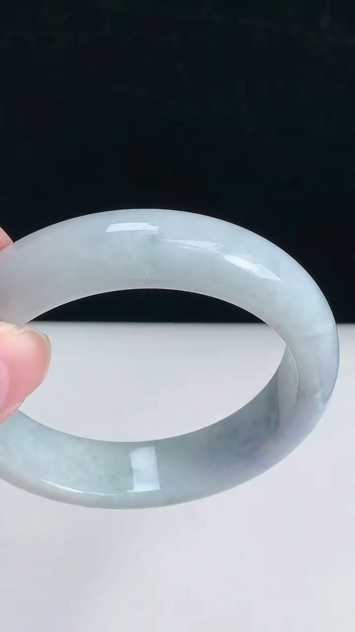 圈口57-58翡翠a货紫罗兰宽边手镯尺寸57.6-14.7-8.9，重:74.65g3月24日