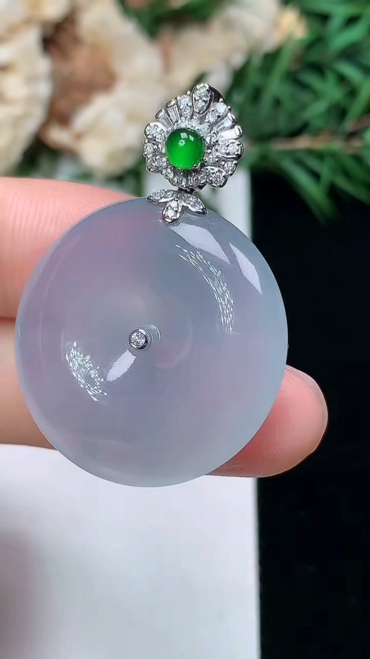 天然A货翡翠紫罗兰平安扣吊坠，尺寸25.7-6.5，重量:9.58g
3月24日