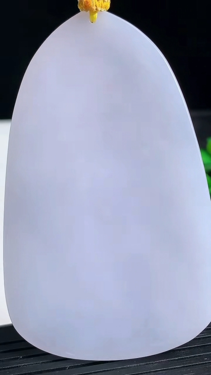 天然A货翡翠紫罗兰观音菩萨吊坠尺寸75.8-47.7-10.1重量:77.23g
3月24日