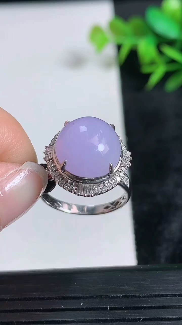 天然A货翡翠18K金紫罗兰蛋面戒指尺寸17.5-12.3-11.3重量:4.29g2026年3月24