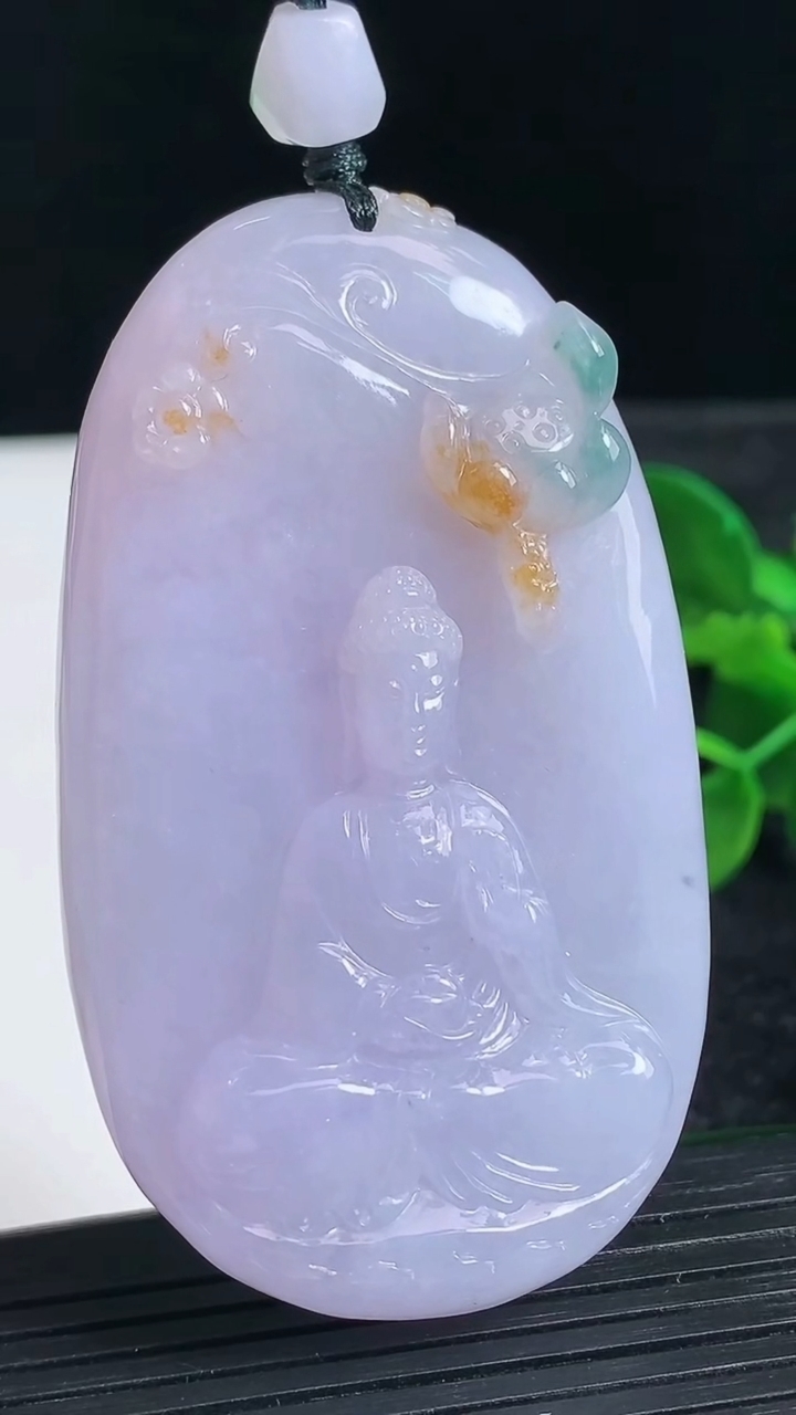 天然A货翡翠紫罗兰阿弥陀佛吊坠尺寸67.2-39.2-12.3重量:73.95g
3月24日