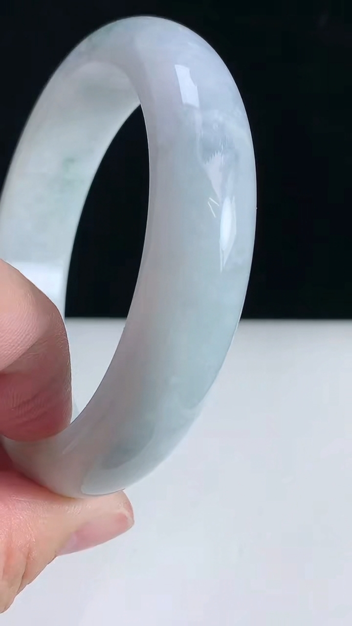 圈口57-58翡翠a货紫罗兰宽边手镯尺寸57.6-14.7-8.9，重:74.65g3月24日