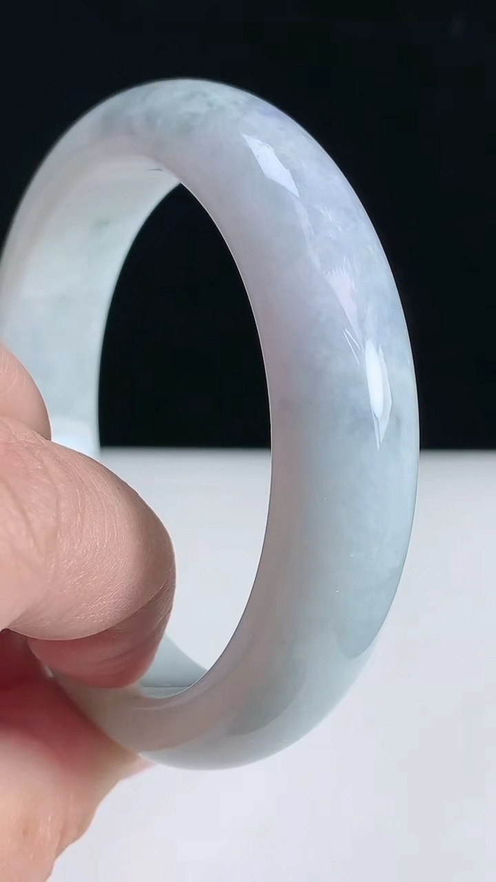 圈口57-58翡翠a货紫罗兰宽边手镯尺寸57.6-14.7-8.9，重:74.65g3月24日