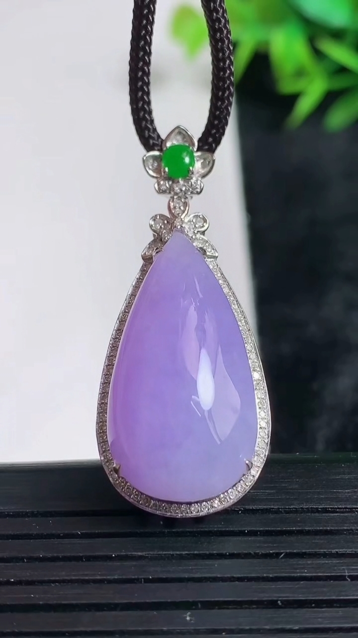 天然A货翡翠18K金紫罗兰水滴吊坠尺寸39.2-16-10.2裸石25.6-13.8重量:6.26g