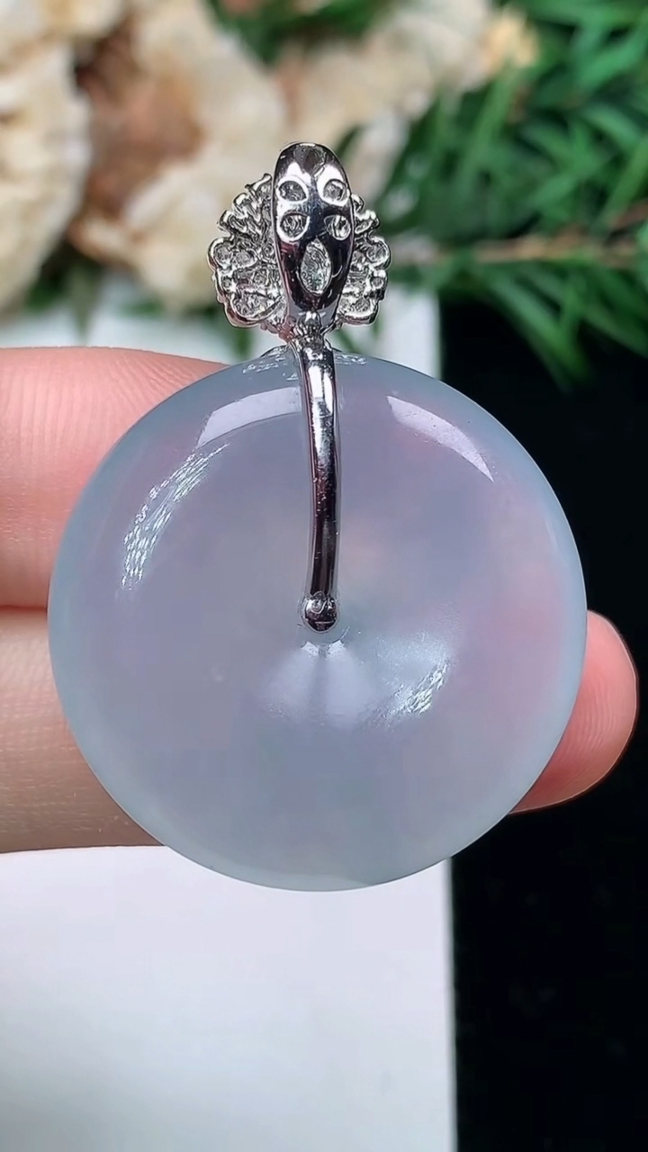 天然A货翡翠紫罗兰平安扣吊坠，尺寸25.7-6.5，重量:9.58g
3月24日