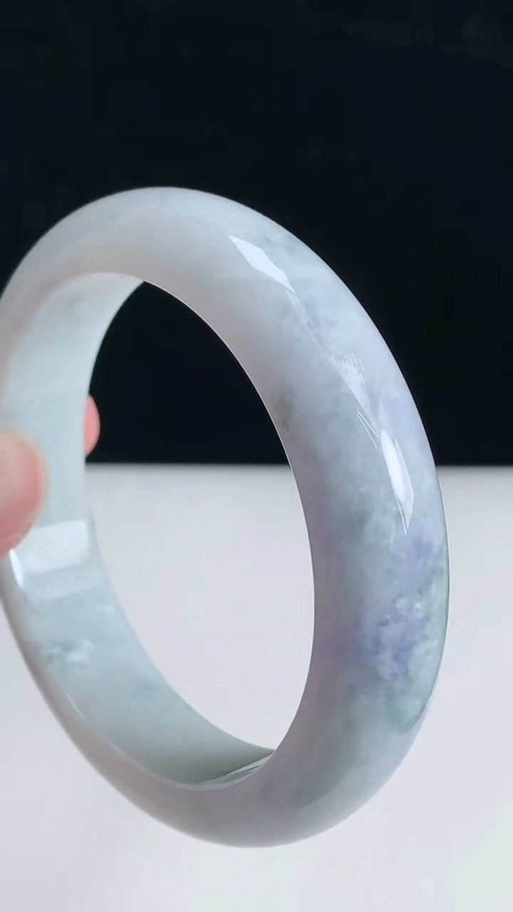 圈口57-58翡翠a货紫罗兰宽边手镯尺寸57.6-14.7-8.9，重:74.65g3月24日