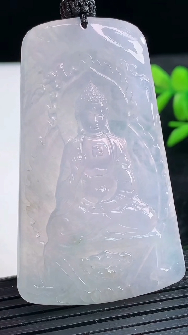 天然A货翡翠冰种紫罗兰阿弥陀佛吊坠尺寸60.4-36.8-5.4重量:29.82g
3月25日