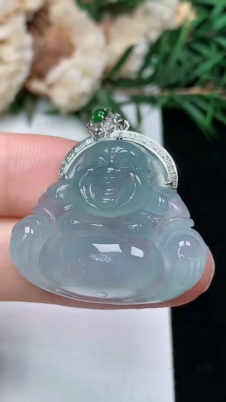 天然A货翡翠佛公吊坠，尺寸24-29-7，重量:8.00g
3月25日