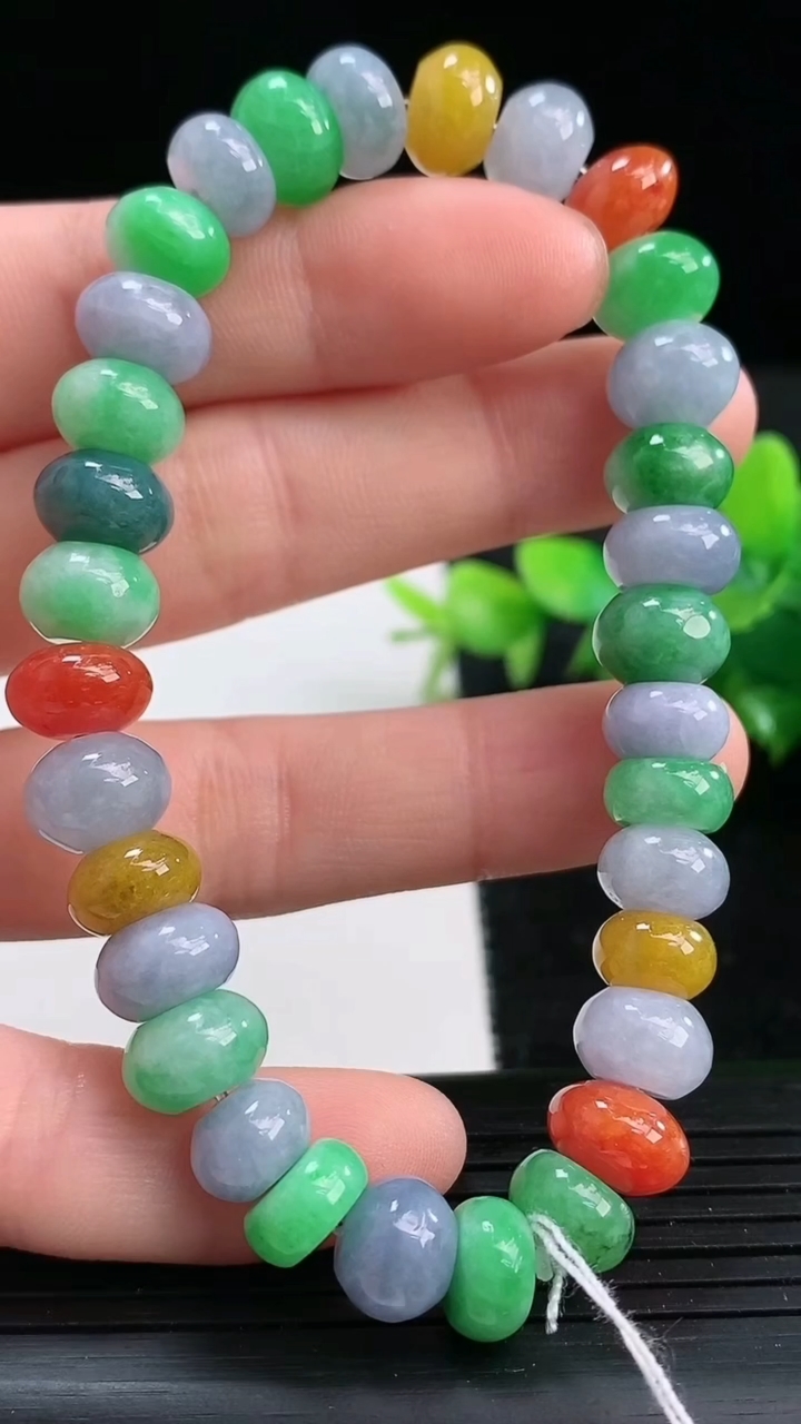 天然A货翡翠四彩算盘珠手串尺寸8.5-4.2重量:29.27g3月25日
工厂直销收藏佳品,种好水足