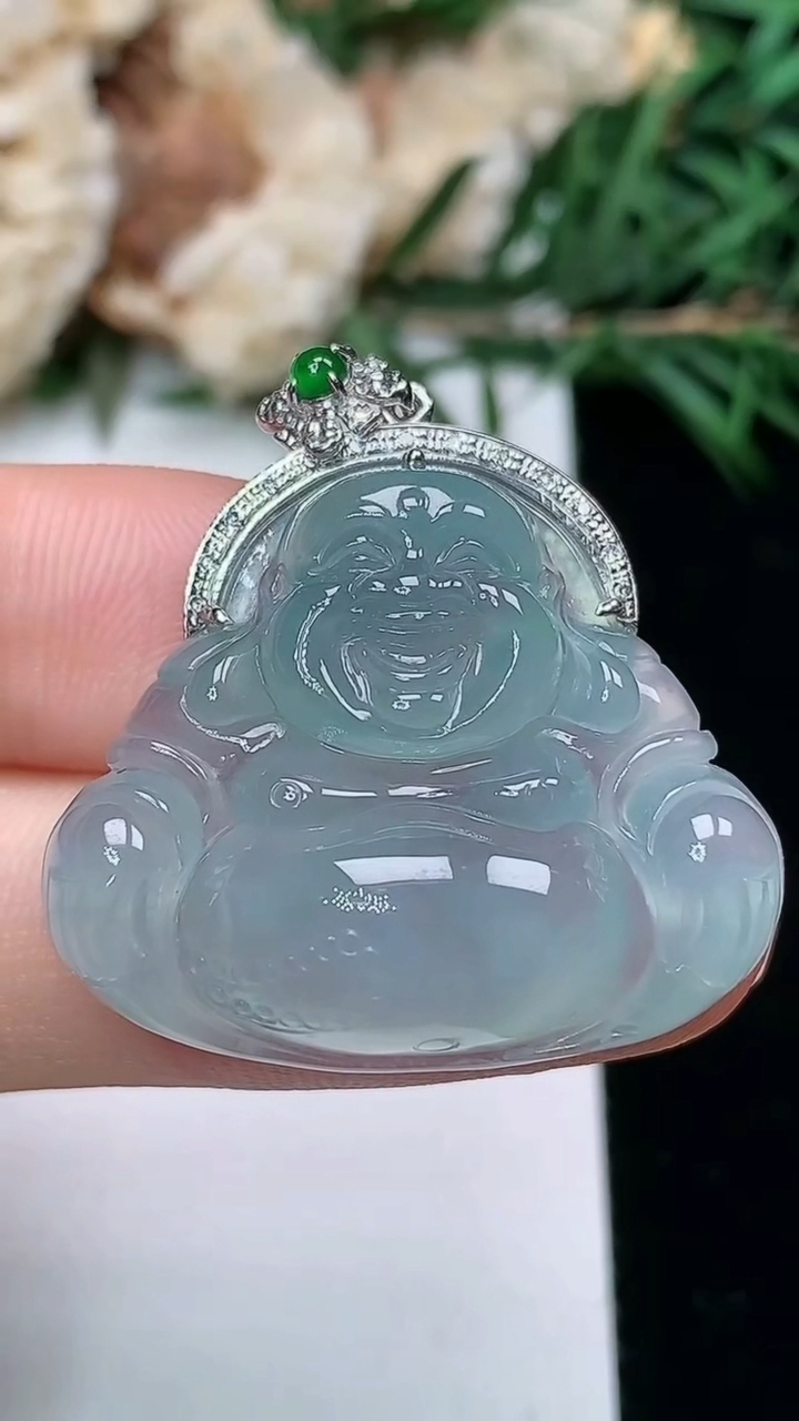 天然A货翡翠佛公吊坠，尺寸24-29-7，重量:8.00g
3月25日
